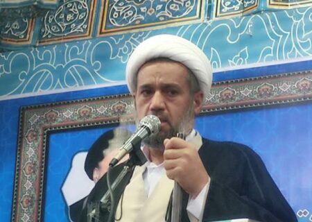 امام جمعه مرودشت گفت:برنامه‌های تبیینی دهه فجر به مشارکت حداکثری مردم در انتخابات منجر شود