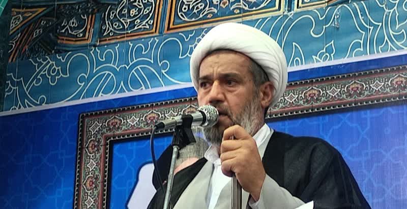 امام جمعه مرودشت گفت:حضور چشمگیر مردم در راهپیمایی ۲۲ بهمن ماه نوید بخش انتخابات پرشوری خواهد بود/جوانان با تاسی از علی اکبر(ع) راه تکاملوپیشرفت راطی نمایند