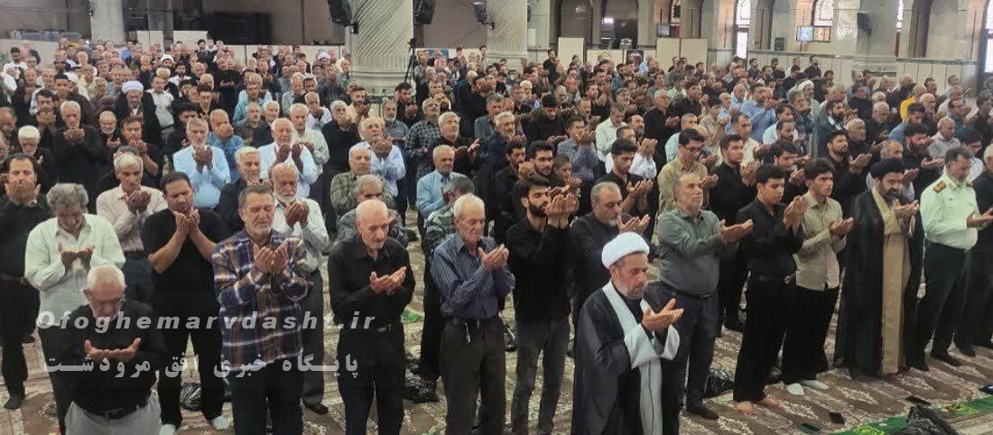 امام جمعه مرودشت گفت :خیرین نهاد های عام المنفعه در سطح شهر را یاری کنند / ملت ایران با تاسی از فرهنگ عاشورا در مقابل دشمنان ایستادگی کردند