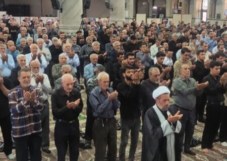 امام جمعه مرودشت گفت :خیرین نهاد های عام المنفعه در سطح شهر را یاری کنند / ملت ایران با تاسی از فرهنگ عاشورا در مقابل دشمنان ایستادگی کردند