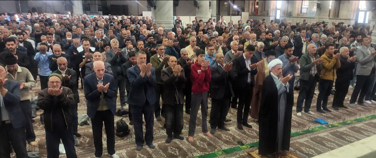 امام جمعه مرودشت گفت :ملت ایران اسلامی حماسه تاریخی بی نظیری در ۲۲ بهمن امسال رقم زدند/ مردم فضای مساجد را برای ورد به ماه رمضان آماده سازند