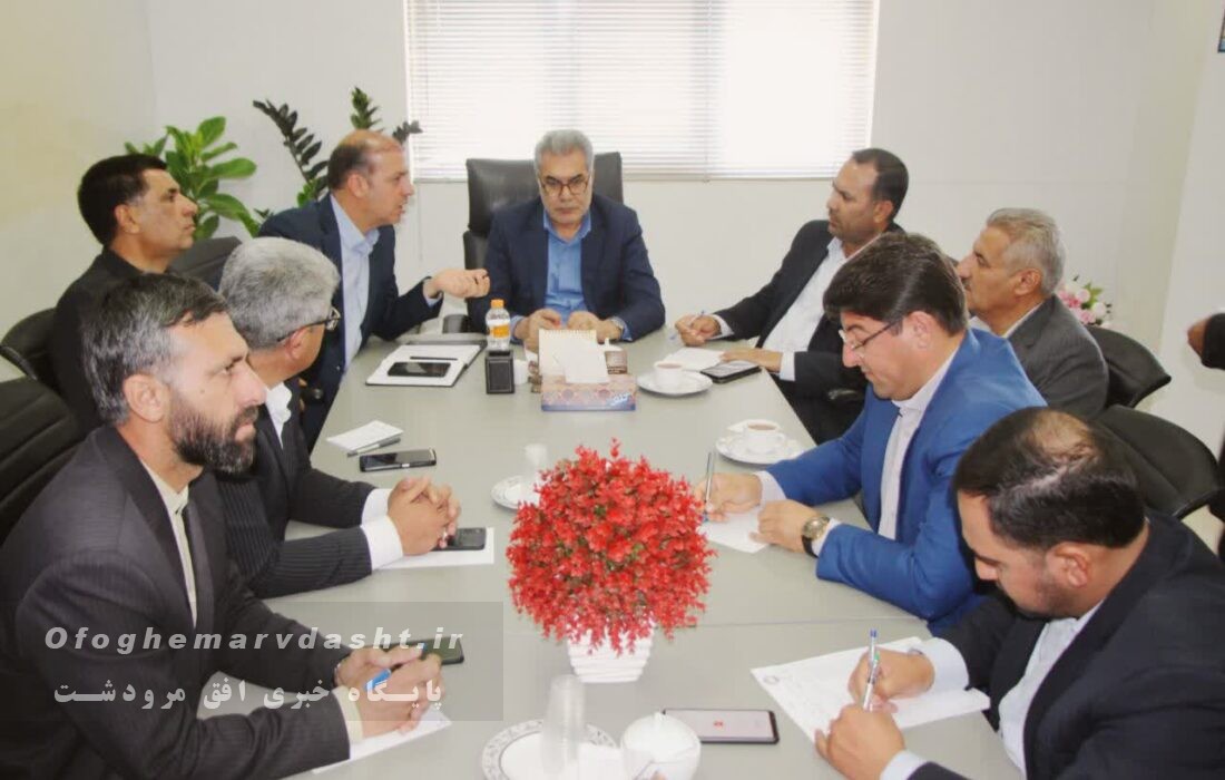 فرماندار مرودشت گفت:ملاک ارزیابی عملکرد مدیران،رضایت مردم می باشد/تعامل و همکاری میان اعضای شورای شهر باید بیشتر شود