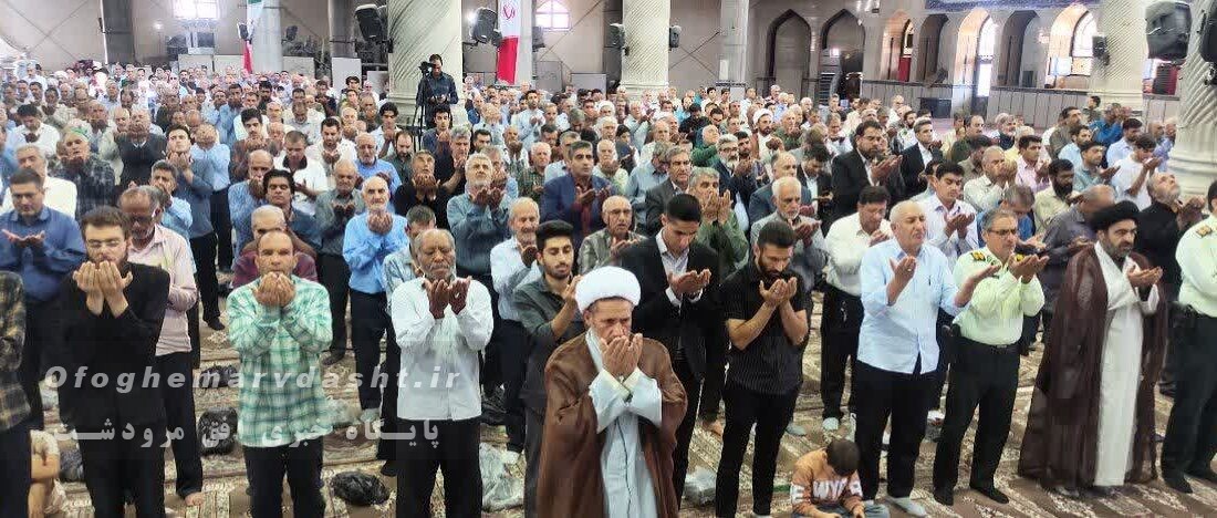 امام جمعه مرودشت گفت: تأکید امام جمعه مرودشت بر بازگشایی مدارس،دانشگاه ها و حوزه های علمیه با تمام توان وقوت/ دفاع مقدس پشتوانه استقامت امروز ملت ایران است 