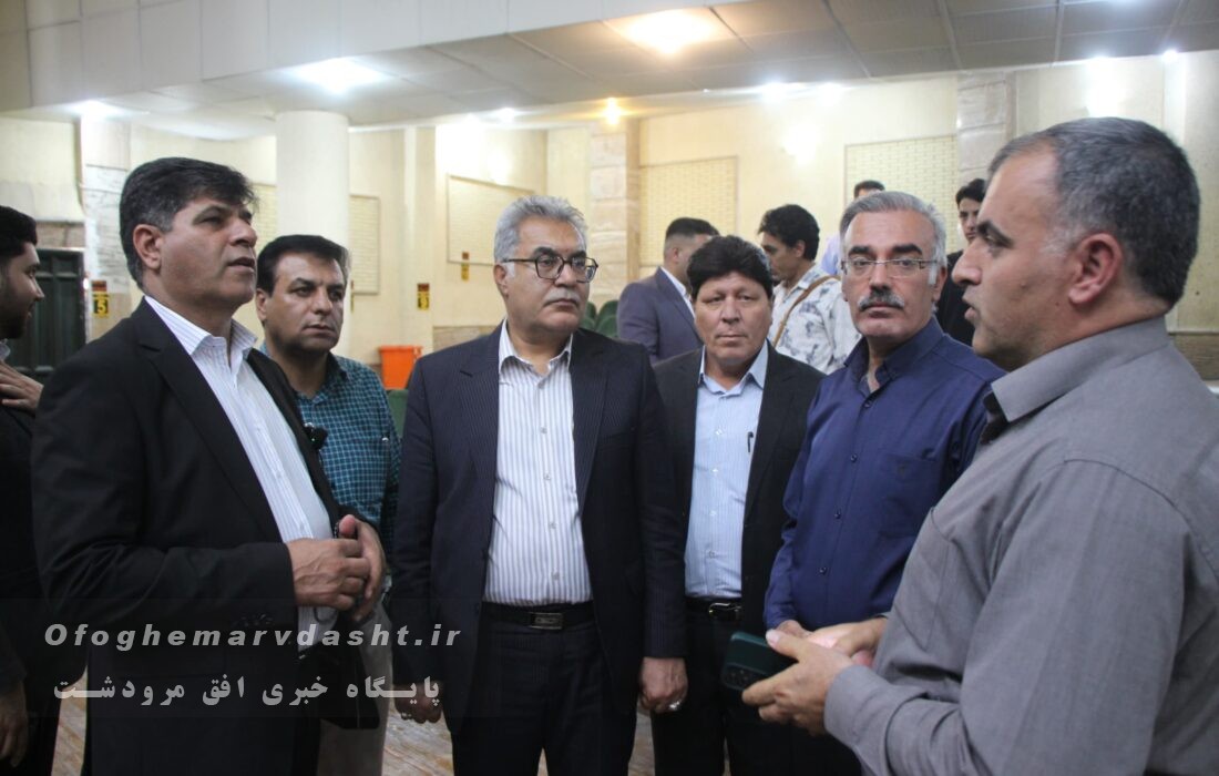 بازدید نماینده مردم در مجلس و فرماندار شهرستان از سالن مهر مرودشت