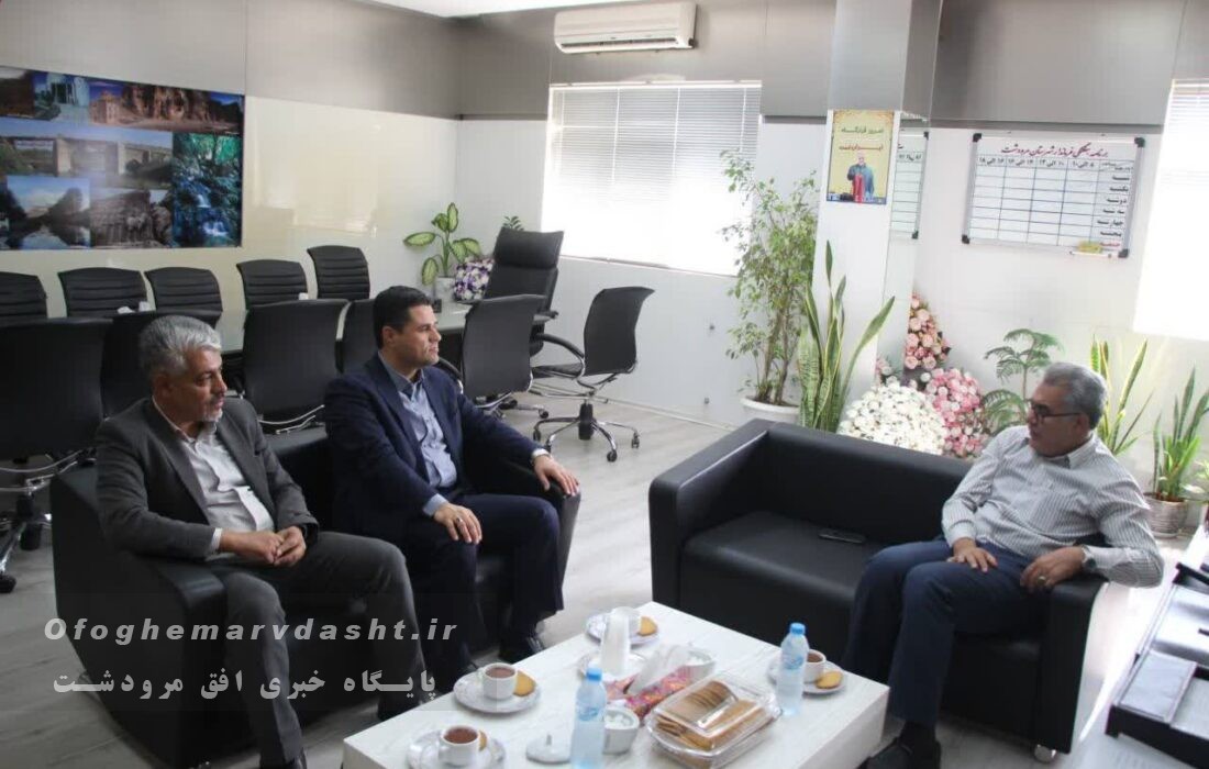 فرماندار مرودشت گفت: تخت‌جمشید باید به محور رویدادهای فرهنگی و بین‌المللی تبدیل شود