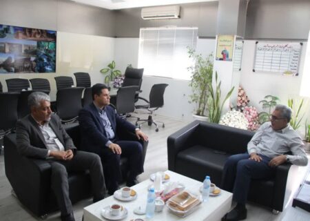فرماندار مرودشت گفت: تخت‌جمشید باید به محور رویدادهای فرهنگی و بین‌المللی تبدیل شود