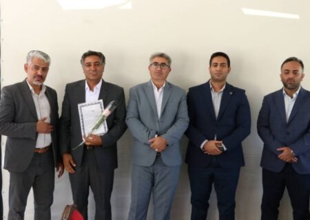 تقدیر از فعالان گردشگری در هتل آپادانای تخت جمشید