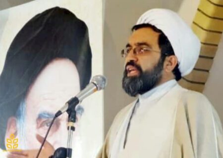 حجت الاسلام صباحی امام جمعه کازرون ظهر امروز پس از ترور یک فرد مسلح به بیمارستان منتقل و به شهادت رسید