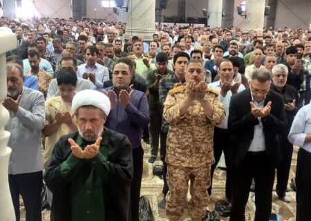 امام جمعه مرودشت گفت :امروز نیرو های مسلح ما محور تصمیم گیری ها در دنیا قرار گرفته است / احتکار برخی از اقلام مورد نیاز مردم در شرایط فعلی توسط عده ای سود جو، گناه بزرگ ونابخشودنی است
