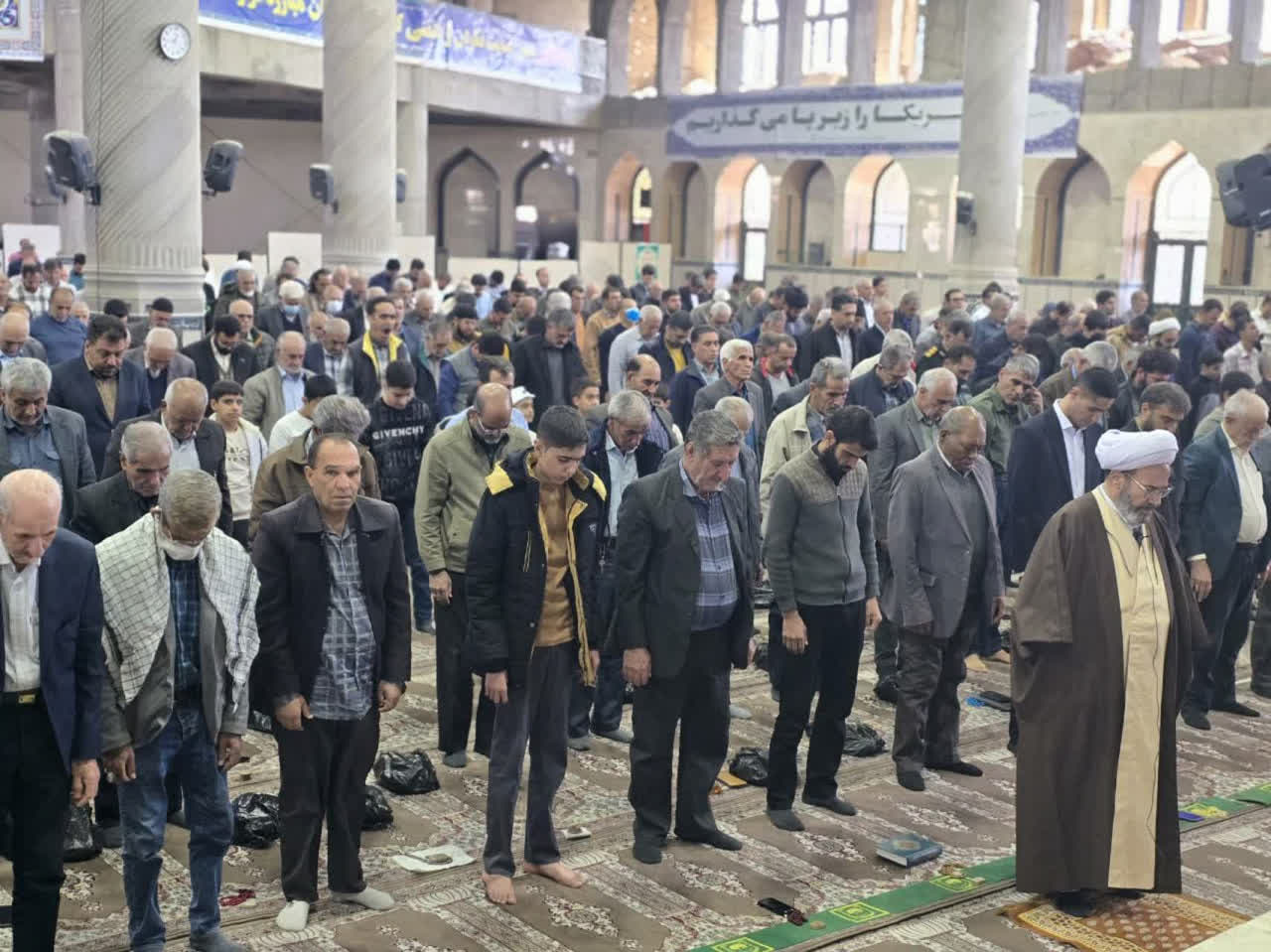 امام جمعه موقت مرودشت گفت: دانشجویان نقش موثری در تقویت فرهنگ جامعه دارند/تعطیلی امر به معروف باعث تسلط دشمن بر جامعه خواهد شد 