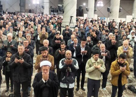 امام جمعه مرودشت گقت : دوران سیاه رژیم پهلوی ودستاوردهای انقلاب برای جوانان تبیین شود/ تعداد زیادی از مردم عادی که در اغتششات اخیر کشته  شدند جز شهید محسوب می شوند