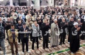 امام جمعه مرودشت گفت : تعطیلی بازار کار را به التهاب می کشاند و دود آن به چشم کسبه می رود / آثاراغتشاش وآشوبگری یک عده افراد فرصت طلب باعث ریخته شدن خون یک جوان بی گناه و داغدار شدن خانواده محترم وی شد