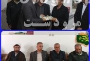 دیدار جمعی از مسئولان شهرستان مرودشت با خانواده معلم شهید جنگ ۱۲ روزه 