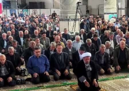 امام جمعه مرودشت گفت:تمام دنیا متوجه توان نظامی ایران اسلامی گردید /مسئولان زمینه تحقق شعار انتخابی سال را فراهم سازند