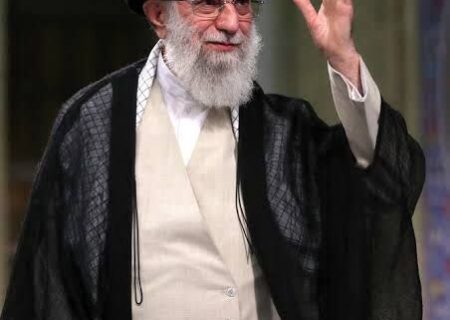 قائد امت و رهبر معظم انقلاب در حمله رژیم غاصب صهیونیستی به شهادت رسید