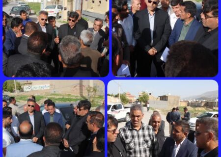 حضور فرماندار و نماینده مردم در مجلس شورای اسلامی در روستاهای شهرستان و پیگیری خدمات رسانی به مردم