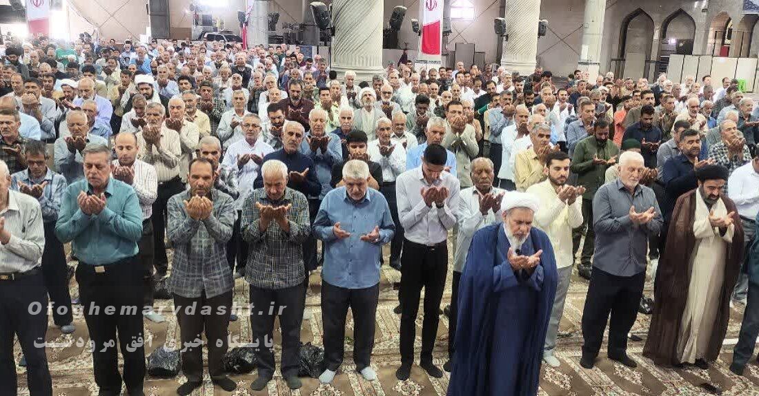 امام جمعه موقت مرودشت گفت :زمینه ازدواج آسان جوانان فراهم شود / حفظ عزت واستقلال وسربلندی در سایه ولایت محقق خواهد شد