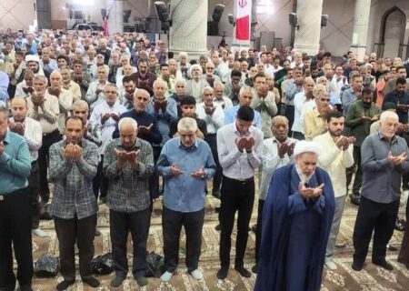 امام جمعه موقت مرودشت گفت :زمینه ازدواج آسان جوانان فراهم شود / حفظ عزت واستقلال وسربلندی در سایه ولایت محقق خواهد شد