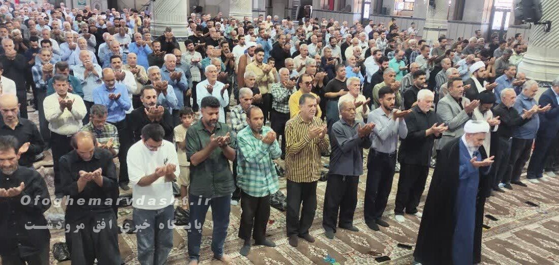امام جمعه موقت مرودشت گفت: شهید حججی نمونه و الگوی جوان مومنِ انقلابی است /گلایه امام جمعه موقت مرودشت از بلاتکلیفی اداره فرهنگ وارشاد اسلامی و کوتاهی در زمینه فراهم آوردن منزل مسکونی امام جمعه