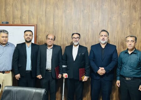 مدیر عامل سازمان اتوبوسرانی مرودشت گفت:خبرنگاران مسئولیت خطیری در ایجاد امید، انگیزه و نشاط اجتماعی دارند/خرید ۱۰ دستگاه اتوبوس نو در اولویت قرار دارد 