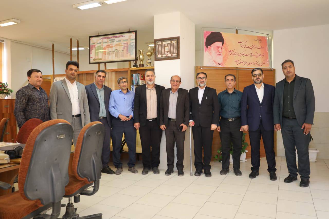 رئیس اداره آبفا مرودشت گفت:نهادینه سازی مصرف آب با مشارکت خبرنگاران شتاب می گیرد/حدود۲۲هزار کنتور آب شهری نیاز به تعویض دارد 