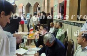 به مناسبت هفته دولت دیدار صمیمی مدیران با مردم در قالب میز خدمت مستقر در مصلی نماز جمعه شهرستان